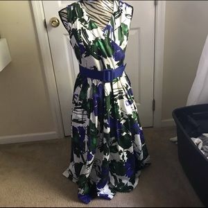 Floral vintage look dress belt midi
